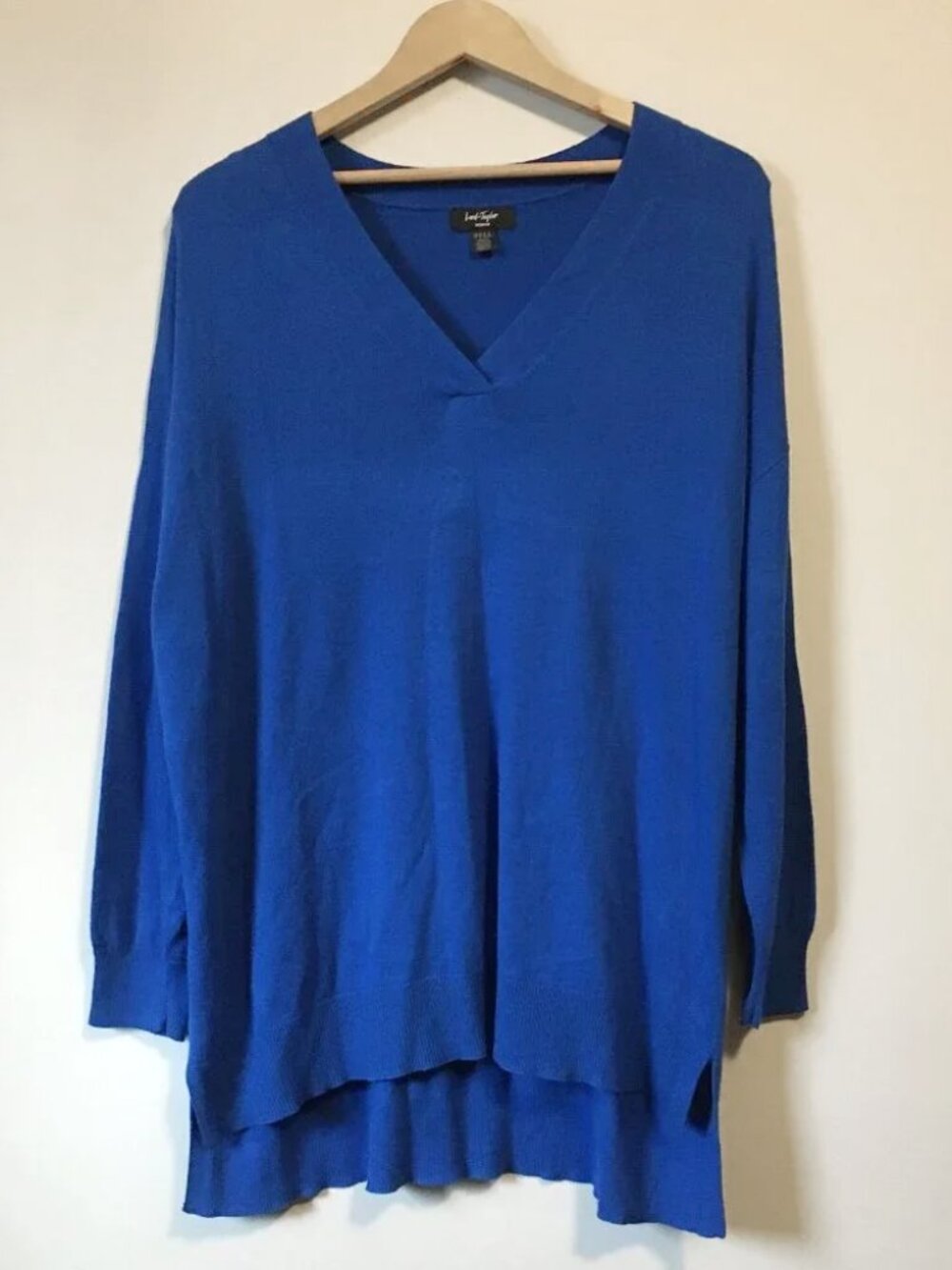 Lord & Taylor Sapphire Blue V-Neck Drop Tail Knit Lightweight Sweater 1X Regency